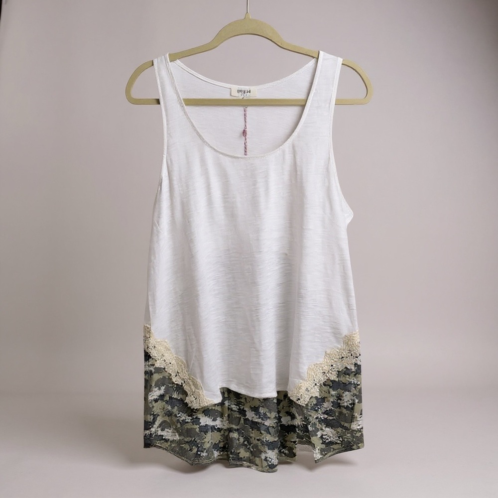 Umgee White Asymmetrical Tank Topโ